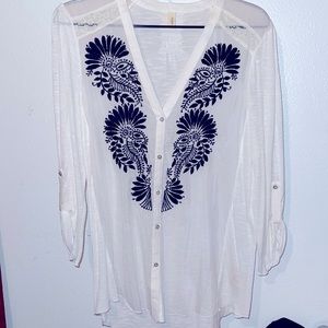 Anthropologie TINY Brand white w/black floral embroidery XL; 30% silk 70% cotton